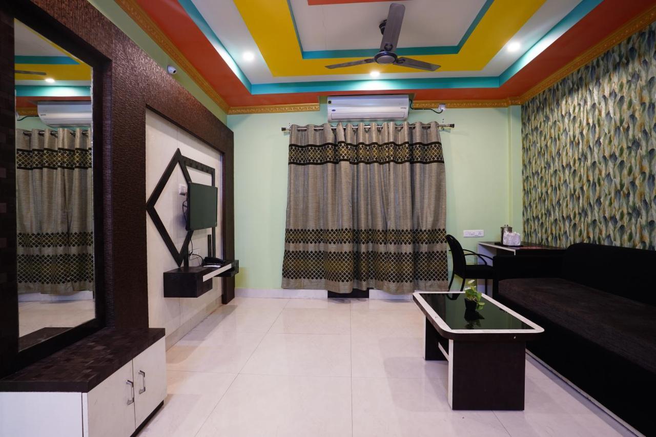 Tirupati Lodge Njp Siliguri Luaran gambar