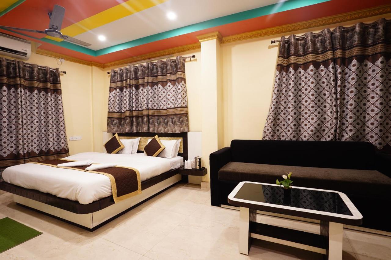 Tirupati Lodge Njp Siliguri Luaran gambar