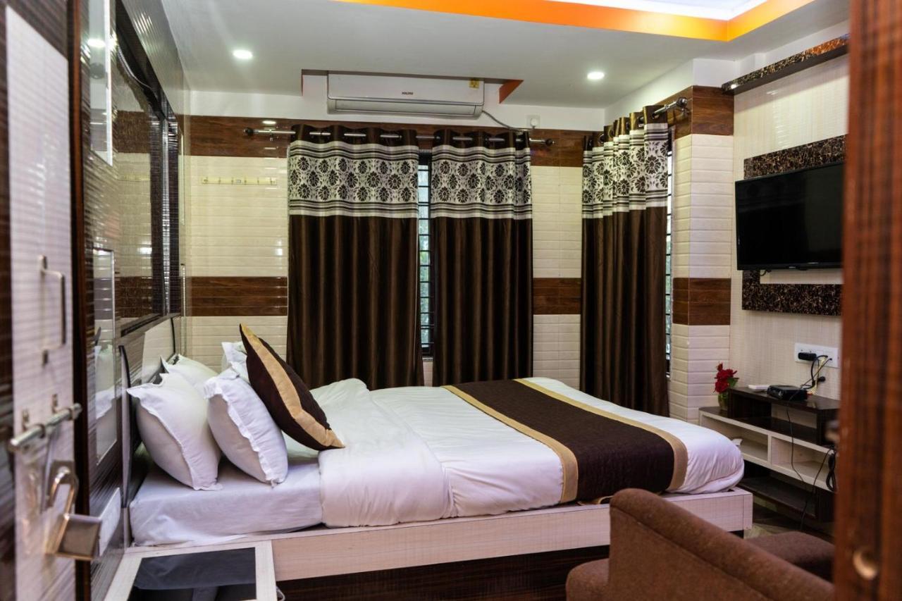 Tirupati Lodge Njp Siliguri Luaran gambar