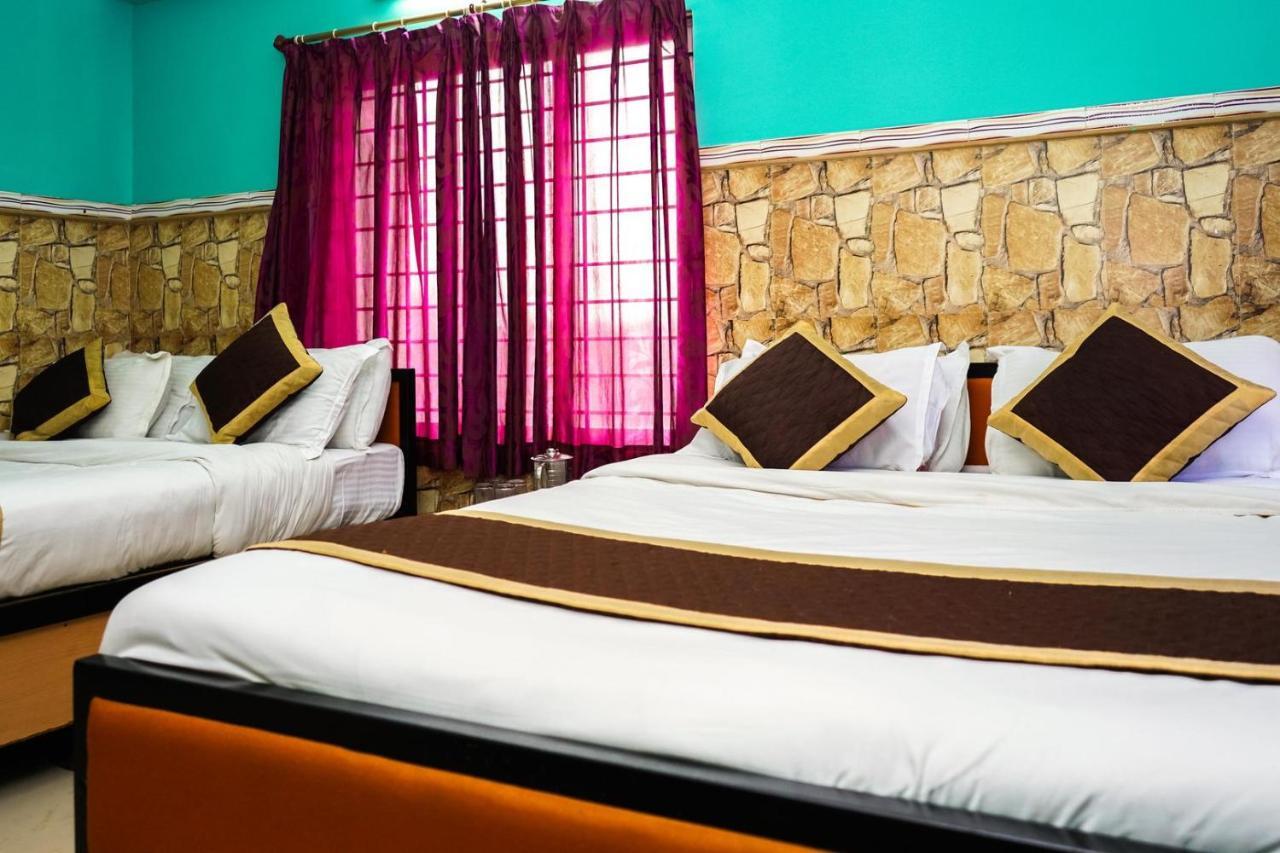 Tirupati Lodge Njp Siliguri Luaran gambar